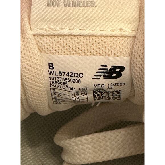 New Balance Women's 574+ Sneakers WL574ZQC | moonbeam/seasalt/l.blue - Picture 8 of 10